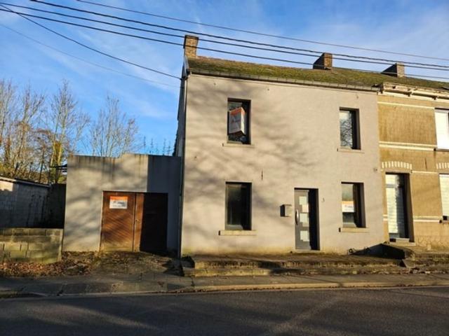 Maison ±140m² sur 1a70ca, 3ch, grenier aménageable, jardin