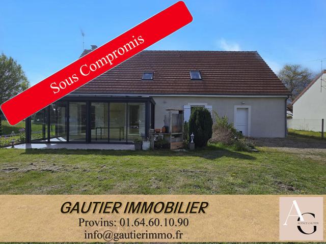 Maison 141 m2 5 Chambres sur 1800 m2 de terrain plat et clos
