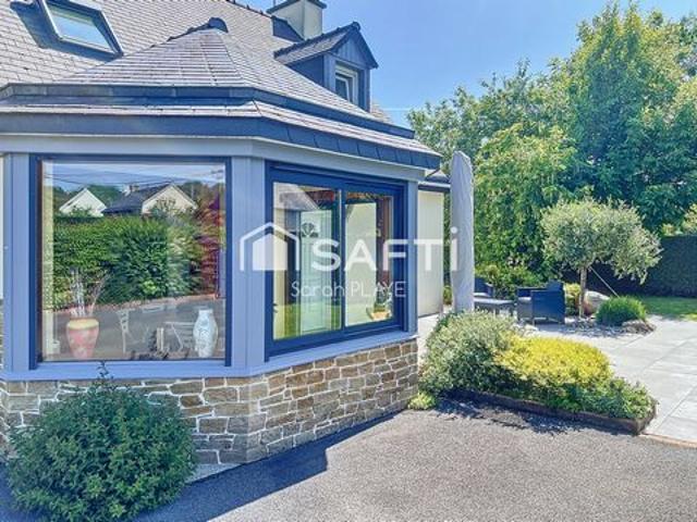 Maison 141m2 4 chambres, deux garages, Terrain 750m2