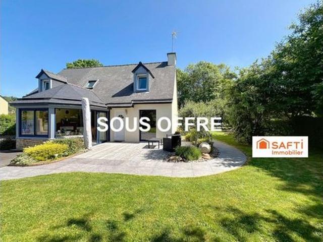 Maison 141m2 4 chambres, deux garages, Terrain 750m2