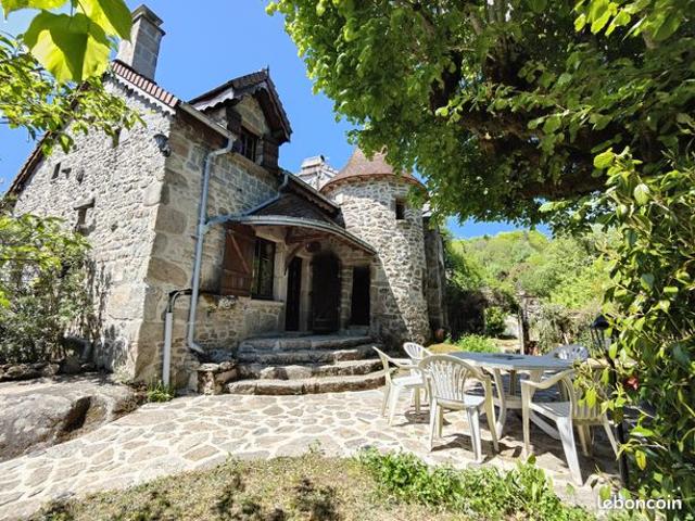 Maison 14 pièces 156 m²