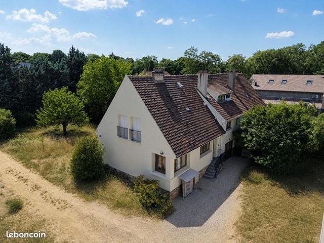 Maison 14 pièces 188 m²