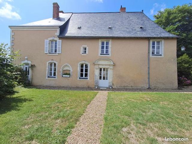Maison 14 pièces 240 m²