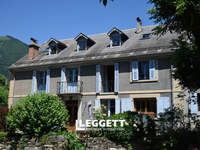 Maison 14 pièces 265 m²