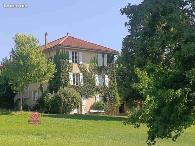 Maison 14 pièces 280 m²