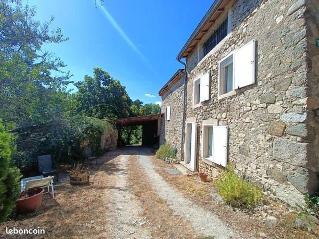 Maison 14 pièces 285 m²