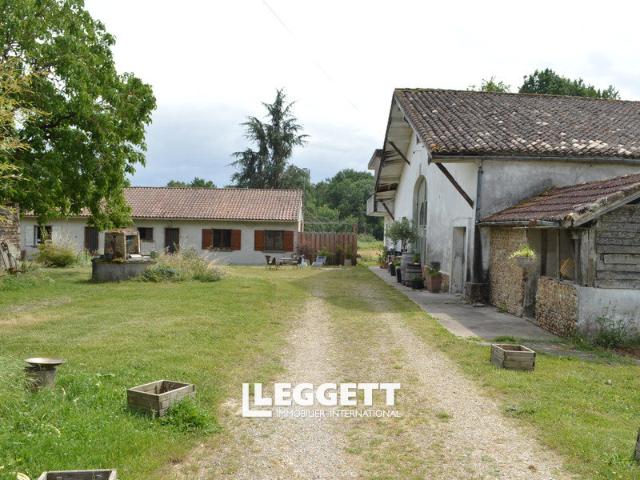 Maison 14 pièces 290 m²