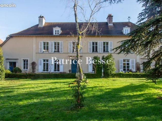 Maison 14 pièces 292 m²