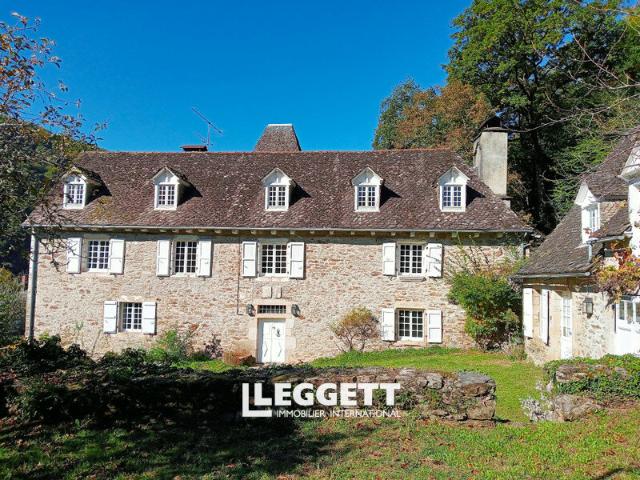 Maison 14 pièces 296 m²