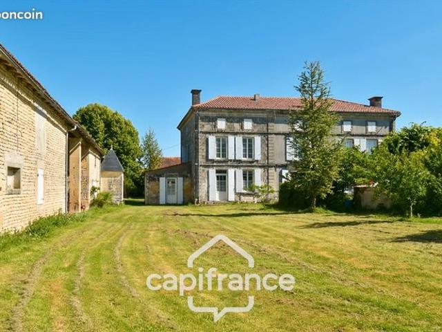 Maison 14 pièces 217 m²