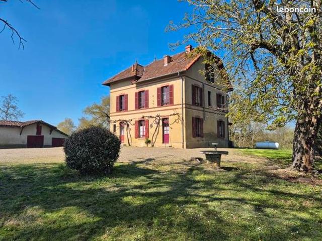 Maison 14 pièces 215 m²