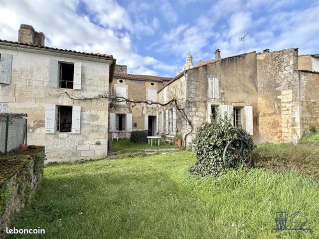 Maison 14 pièces 215 m²