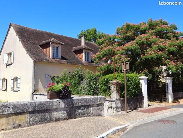 Maison 14 pièces 237 m²