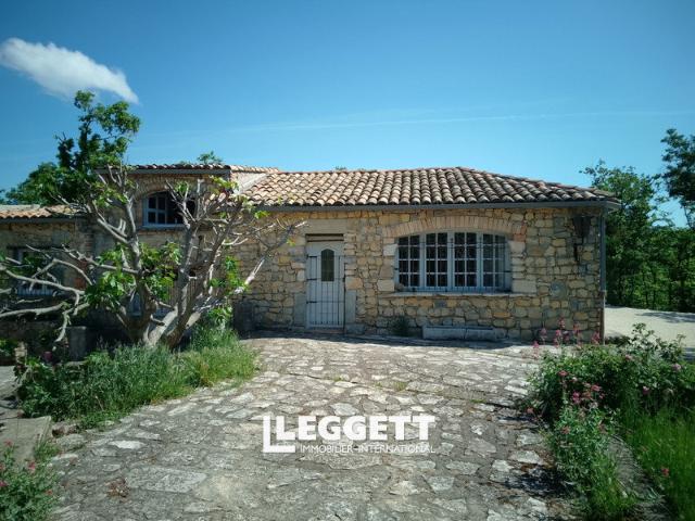 Maison 14 pièces 238 m²