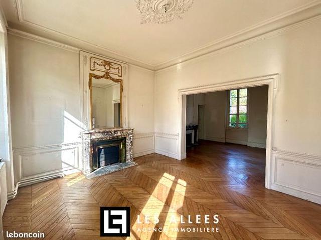 Maison 14 pièces 340 m²