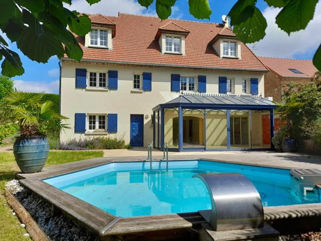 Maison 14 pièces 340 m²