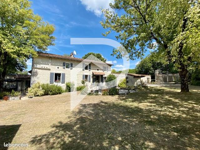 Maison 14 pièces 348 m²