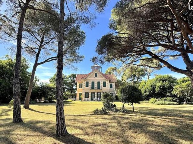 Maison 14 pièces 355 m²