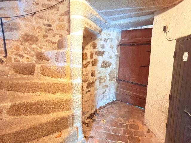 Maison 14 pièces 356 m²