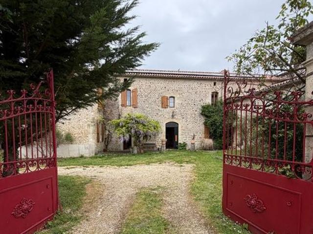 Maison 14 pièces 361 m²