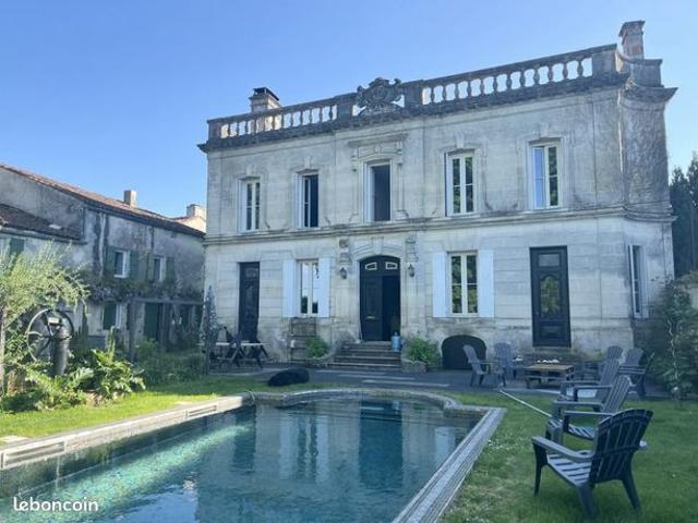 Maison 14 pièces 367 m²