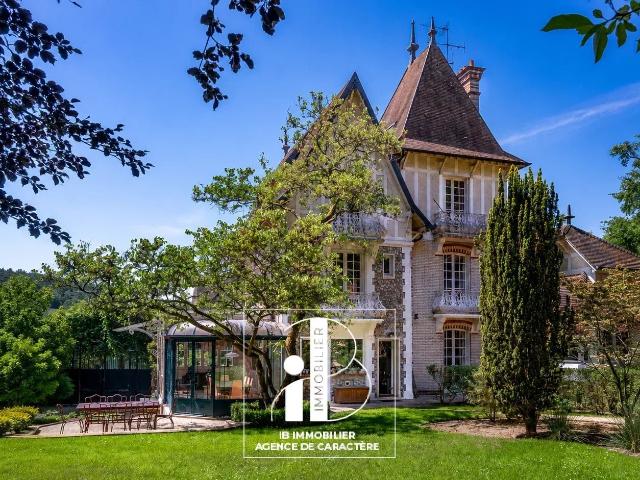 Maison 14 pièces 365 m²