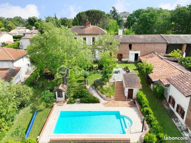 Maison 14 pièces 369 m²