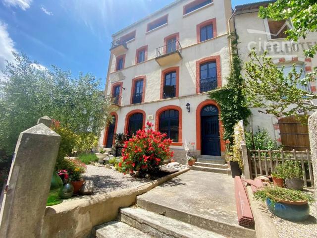 Maison 14 pièces 378 m²