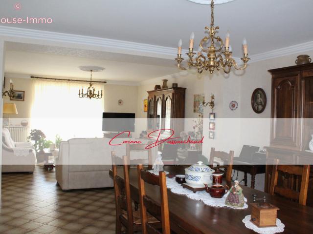 Maison 14 pièces 384 m²