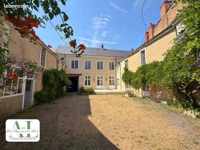 Maison 14 pièces 389 m²