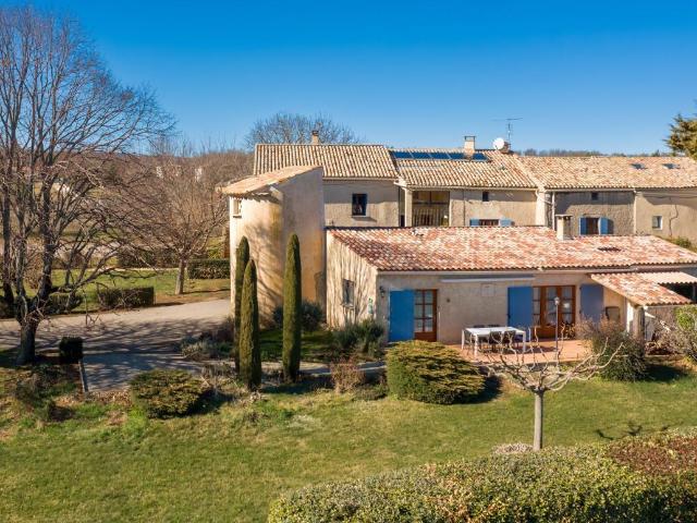 Maison 14 pièces 390 m²
