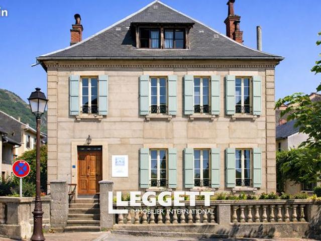 Maison 14 pièces 300 m²
