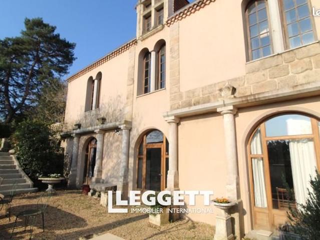 Maison 14 pièces 300 m²