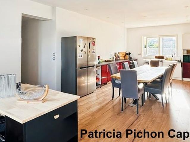 Maison 14 pièces 308 m²
