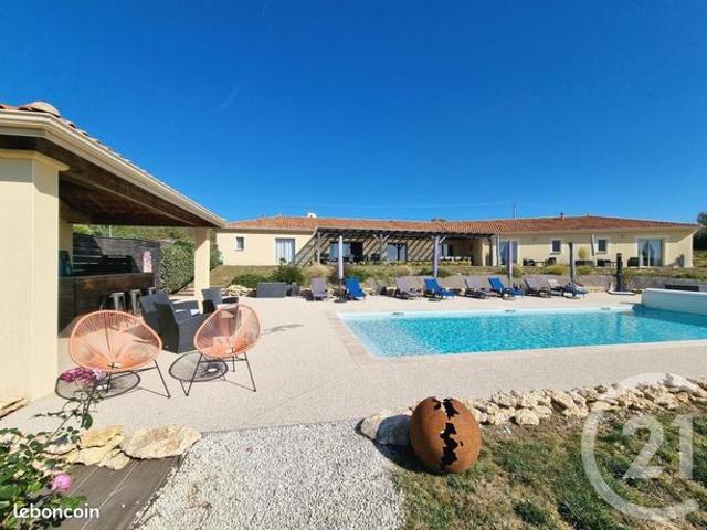Maison 14 pièces 313 m²