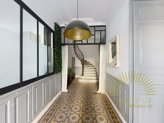 Maison 14 pièces 310 m²