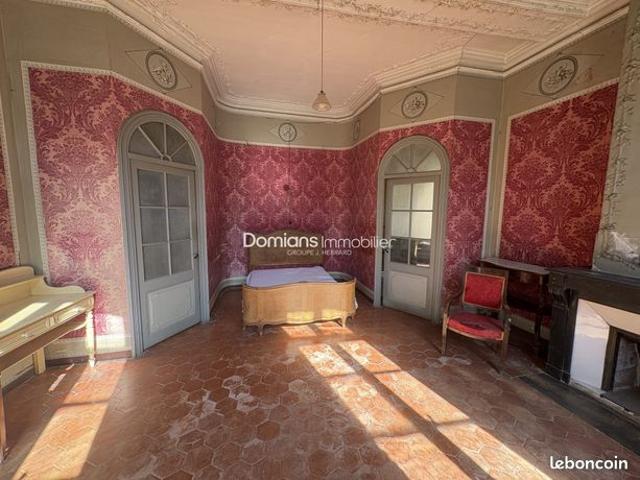 Maison 14 pièces 310 m²