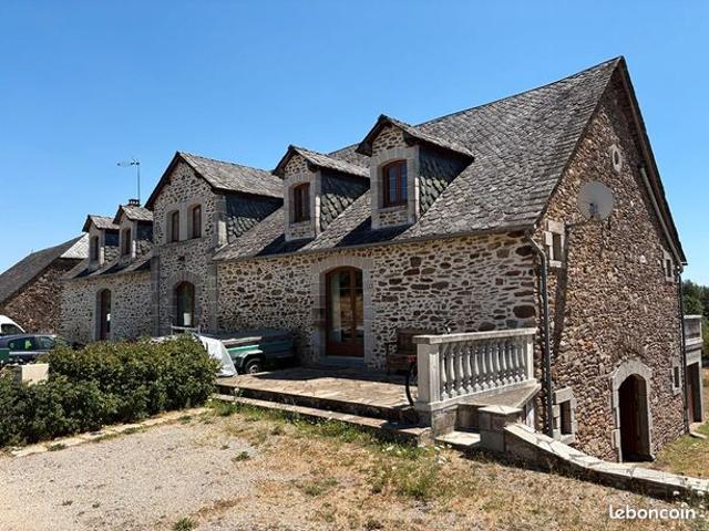 Maison 14 pièces 312 m²