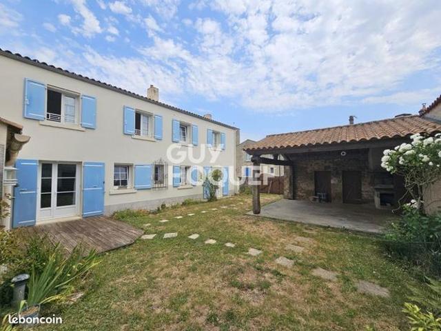 Maison 14 pièces 314 m²
