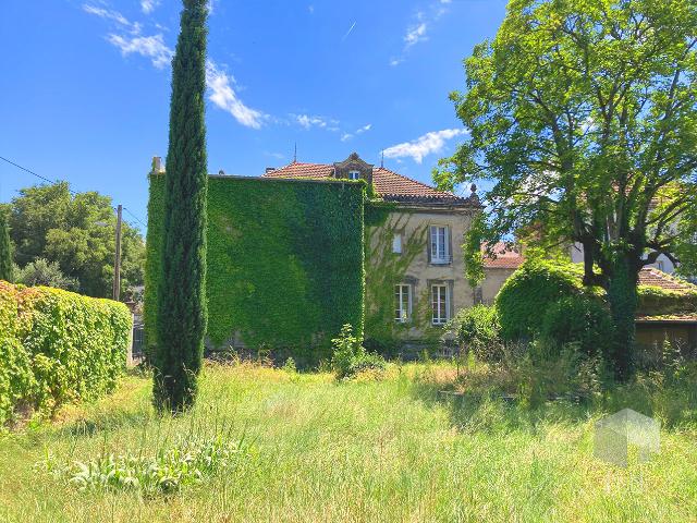 Maison 14 pièces 318 m²