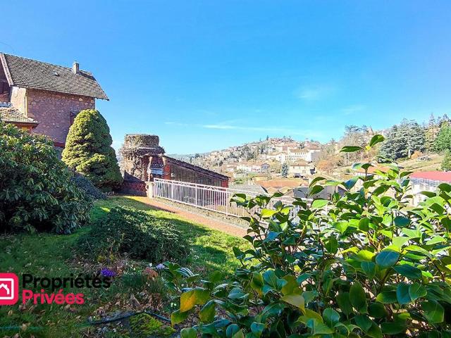 Maison 14 pièces 320 m²
