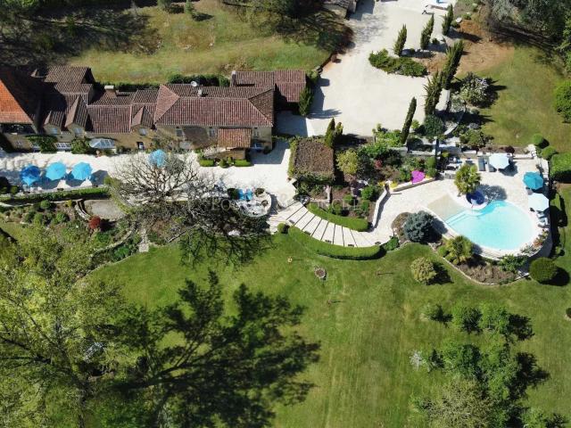 Maison 14 pièces 325 m²