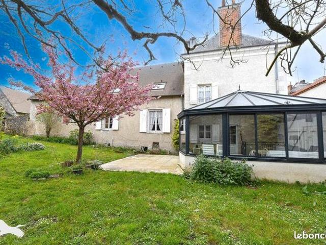 Maison 14 pièces 325 m²