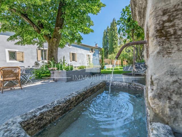 Maison 14 pièces 330 m²