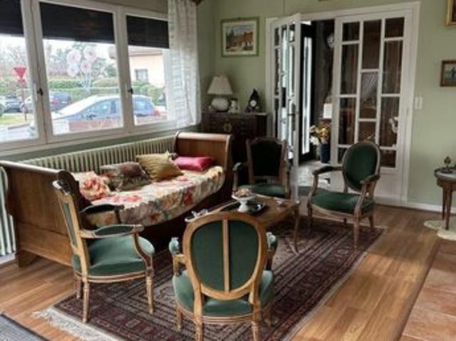Maison 14 pièces 330 m²