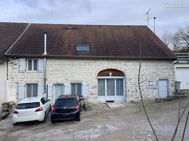 Maison 14 pièces 330 m²