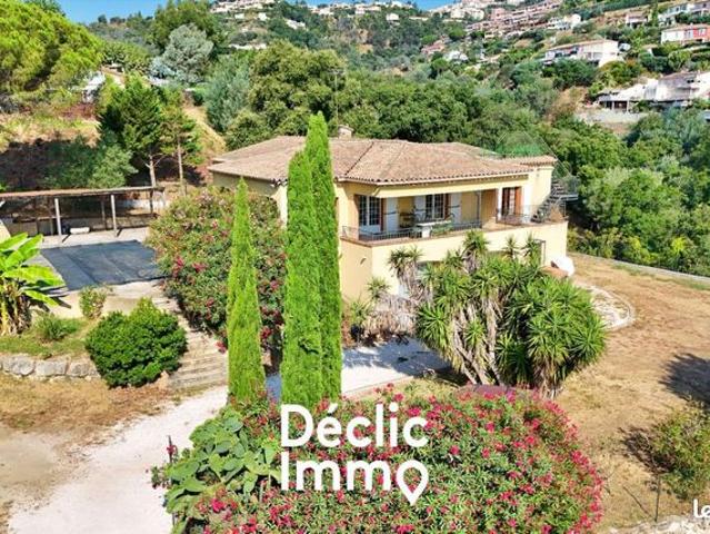 Maison 14 pièces 332 m²
