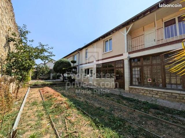 Maison 14 pièces 446 m²