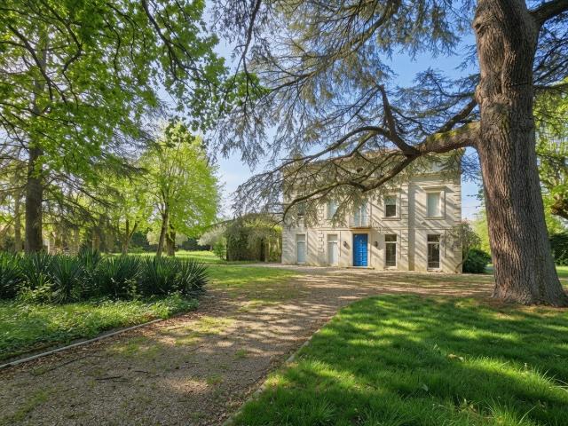 Maison 14 pièces 446 m²