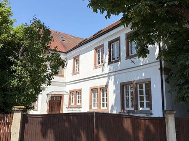 Maison 14 pièces 449 m²
